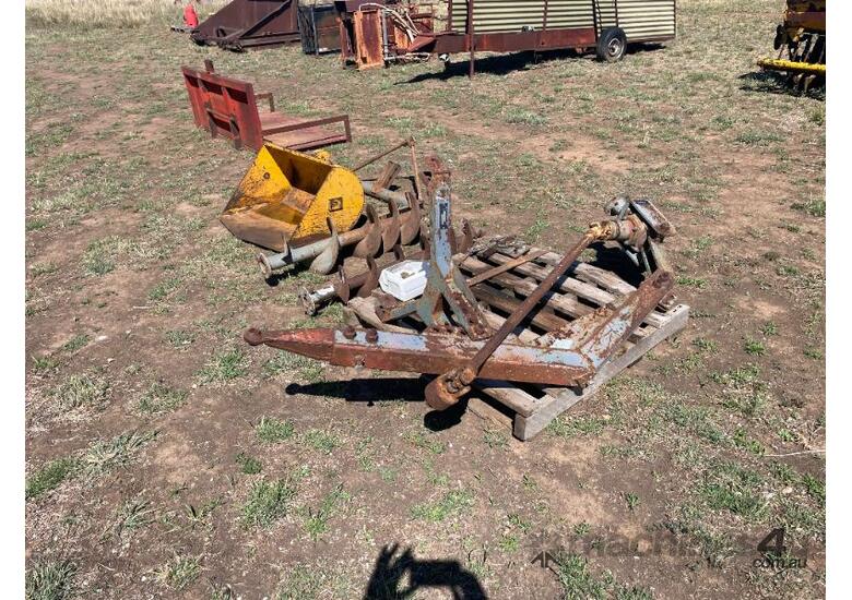 caption Moorehouse Gyro Post Hole Digger,