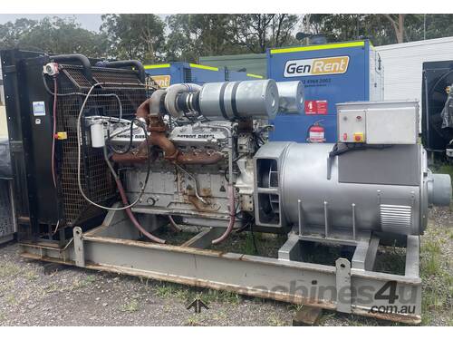 caption 800 kVA generator LOW HOURS, REWOUND & RECONDITIONED 415V alternator,
