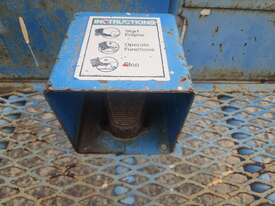 2008 Genie Z34/22N Electric - picture0' - Click to enlarge