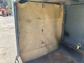 Custom Single Axle Enclosed Trailer - picture0' - Click to enlarge