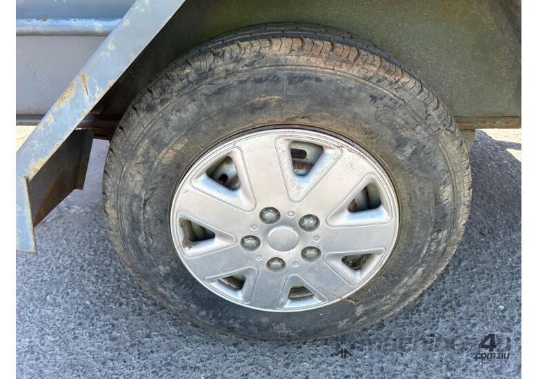 caption Custom Single Axle Enclosed Trailer