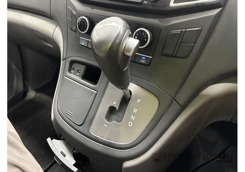 caption 2019 Hyundai iLoad Van (Diesel) (Auto) (Ex Lease)
