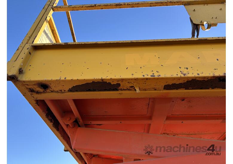 caption 1998 Snorkel SLH3284HD Scissor Lift