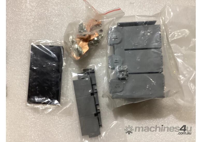 Hager JPA0M200 Secondary Incomer 200A Molded Case Circuit Breaker Link Kit