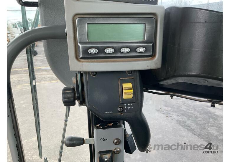 caption 2012 Caterpillar 12M Articulated Motor Grader