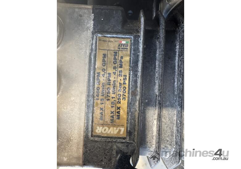 HYPERC2015 Pressure Washer & Whirlaway