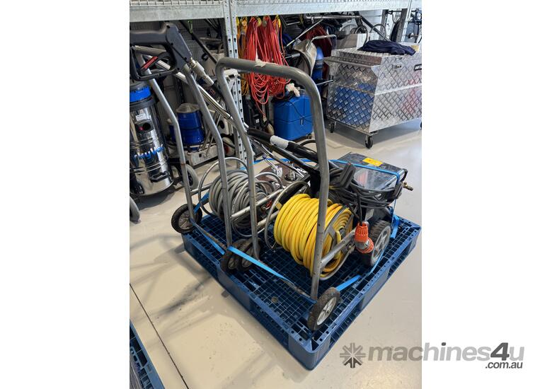 HYPERC2015 Pressure Washer & Whirlaway