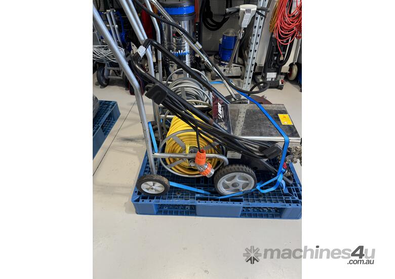 HYPERC2015 Pressure Washer & Whirlaway