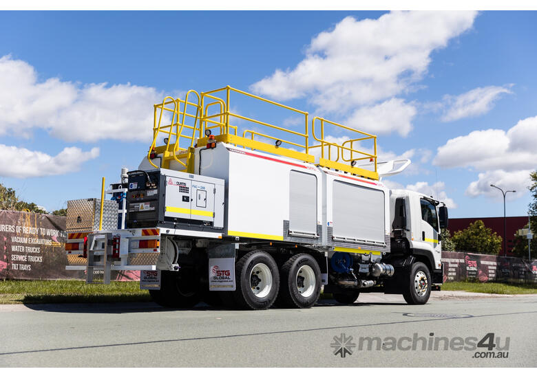 Isuzu FVZ 260-300 Service Body Truck