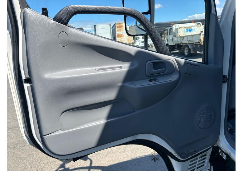 2021 Hino 300 616  Refrigerated Pantech