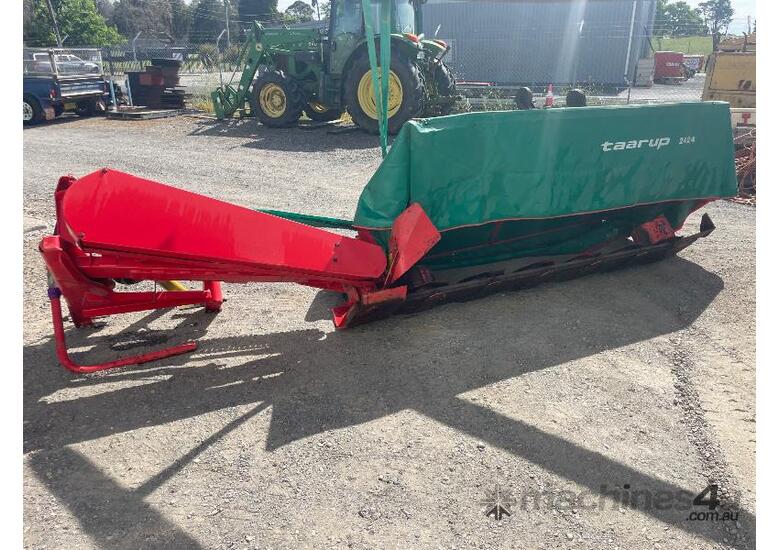 KVERNELAND TAARUP 2424 MOWER.
