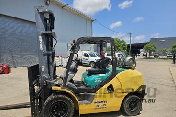 Ex-Fleet Komatsu FG45T-10 Forklift