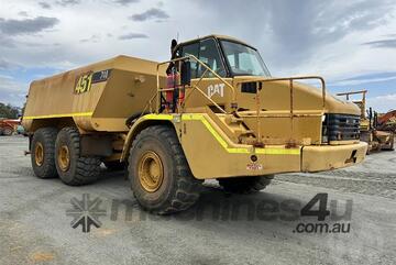 Caterpillar   740