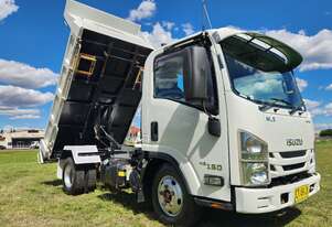Isuzu NLS45/150 4x4 Tipper Truck. Ex Council.