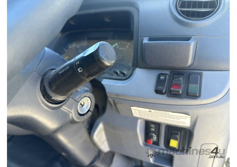 2014 Mitsubishi Fuso Canter 815 Crew Cab Tipper