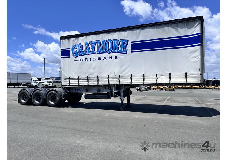 2018 Vawdrey VB S3 Tri-Axle Curtainsider
