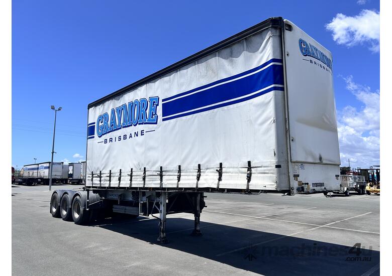 2018 Vawdrey VB S3 Tri-Axle Curtainsider