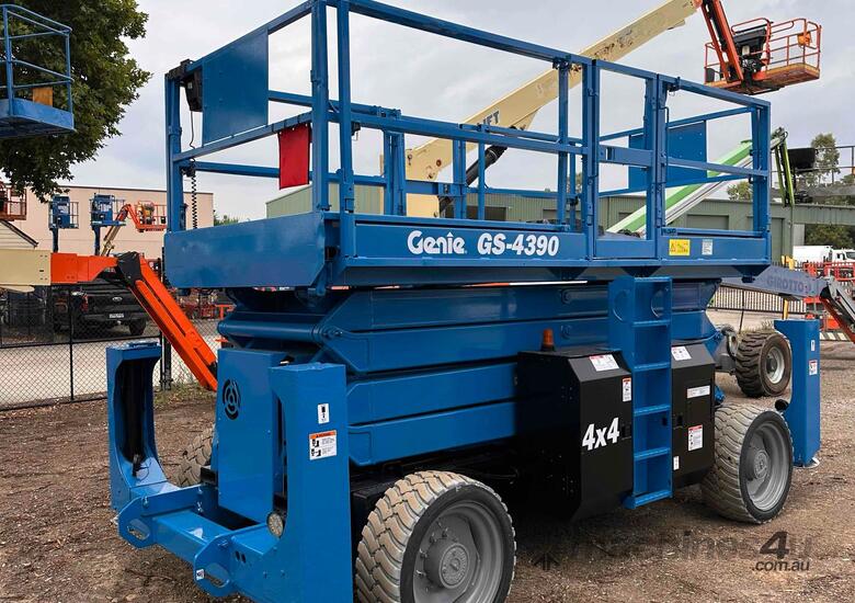 2015 Genie GS4390RT - 43ft Rough Terrain Scissor Lift image 3