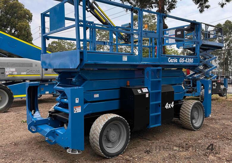2015 Genie GS4390RT - 43ft Rough Terrain Scissor Lift image 4