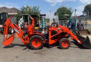 KUBOTA B7100HST WITH BUCKET- BACKHOE