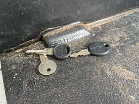 2011 Jayco Swan Outback Single Axle Pop Top Caravan - picture1' - Click to enlarge