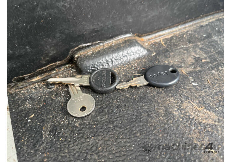 2011 Jayco Swan Outback Single Axle Pop Top Caravan