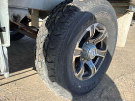 2011 Jayco Swan Outback Single Axle Pop Top Caravan - picture2' - Click to enlarge