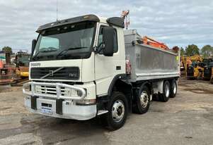 Volvo 2000   FM12 Tipper