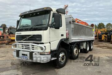 Volvo 2000   FM12 Tipper