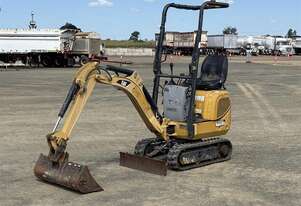 2018 CAT 300.9D EXCAVATOR & BUCKETS