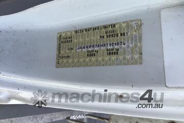 Isuzu 2010   NPR 300 4x2 Tipper