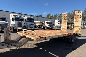 2004 Tag-a-Long Trailer Single Axle Tag Single Axle Plant Trailer