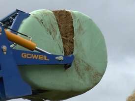 Goweil Round Bale Slicer Bale Chopper Hay/Forage Equip - picture0' - Click to enlarge