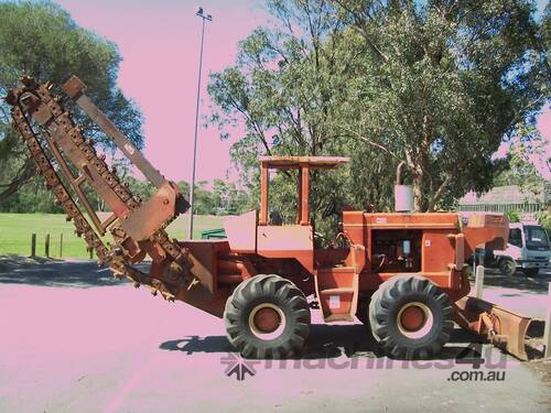 caption R100 offset chain trencher , 9ton , 4 wheel steer , tilt frame ,