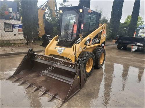 2018 CAT 226B-3 SKID STEER LOADER WITH LOW 200 HOURS