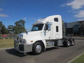 Freightliner Century C(S/T)120 Primemover Truck - picture1' - Click to enlarge