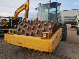 USED 2012 VOLVO 17T PADFOOT ROLLER WITH LOW 500 HOURS - picture0' - Click to enlarge