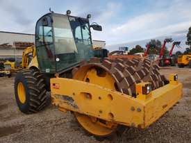 USED 2012 VOLVO 17T PADFOOT ROLLER WITH LOW 500 HOURS - picture2' - Click to enlarge