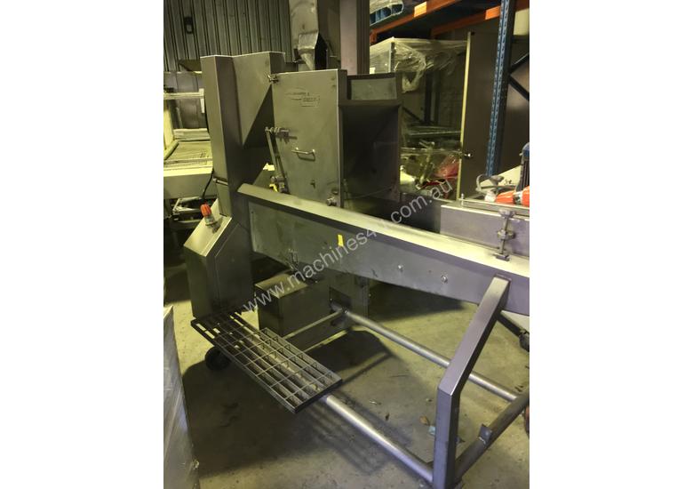 caption Greer Coating crumbing Machine 400mm wide - auger