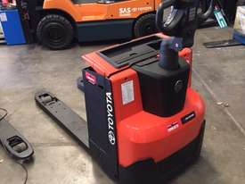 BT FORKLIFTS LWE200 - picture1' - Click to enlarge