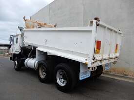 Mitsubishi FV Road Maint Truck - picture1' - Click to enlarge