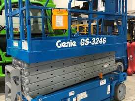 USED GENIE 32FT SCISSOR STILL IN TIME - picture0' - Click to enlarge