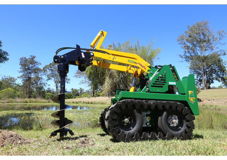 caption KANGA PT728 7 SERIES PETROL MINI LOADER