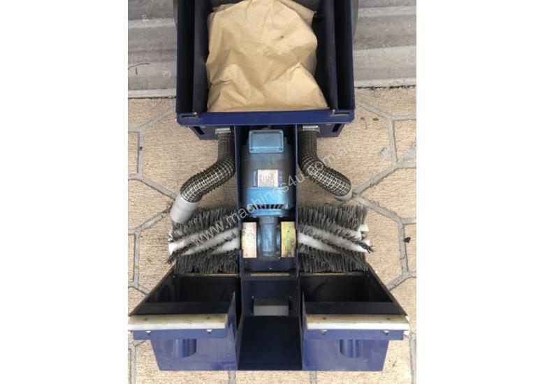 caption Cimex X46, Escalator and travelator cleaner