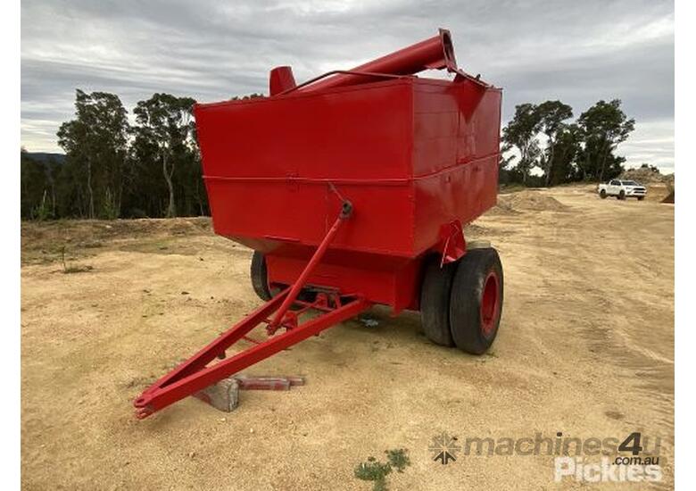 caption Tow Behind Square Chaser Bin