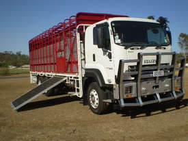 Isuzu FXY 240-350 Stock/Cattle crate Truck - picture0' - Click to enlarge