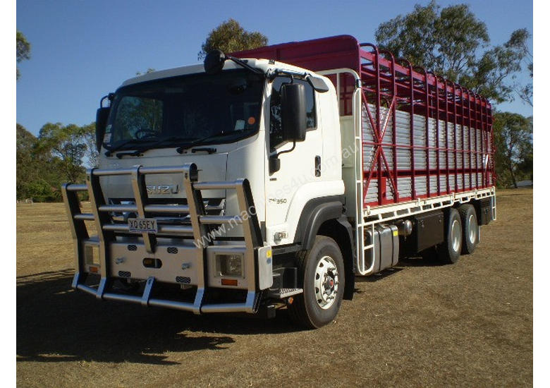 Used Isuzu Isuzu FXY 240350 Stock Cattle crate Truck Cattle Trucks in