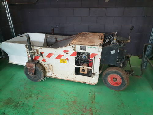 Arrow 770 kerb machine with 5 moulds