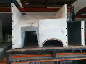 Arrow 770 kerb machine with 5 moulds - picture1' - Click to enlarge