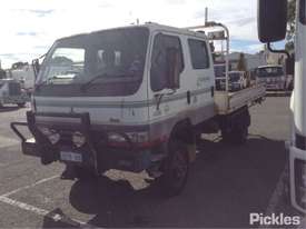 2002 Mitsubishi 500/600 Canter - picture1' - Click to enlarge